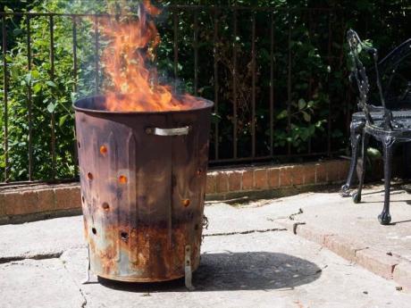 Brûler soi-même ses déchets, c'est polluer !